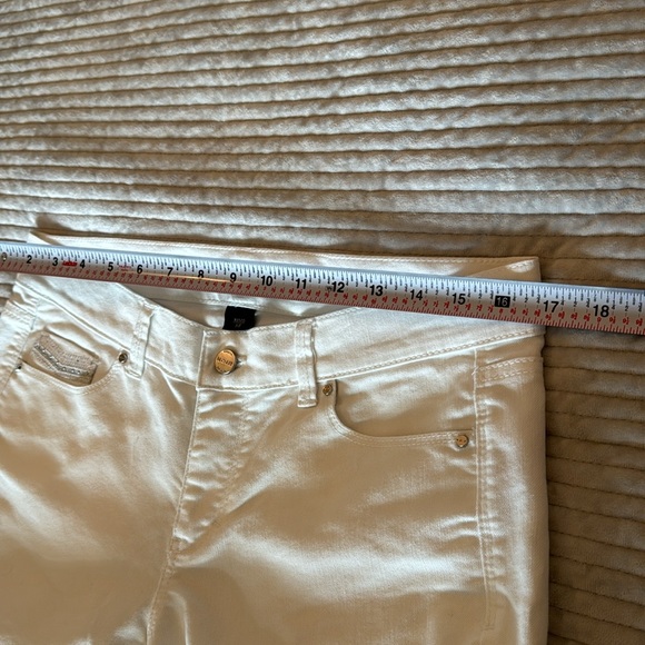 White House Black Market White Boot leg jeans - Picture 6 of 7